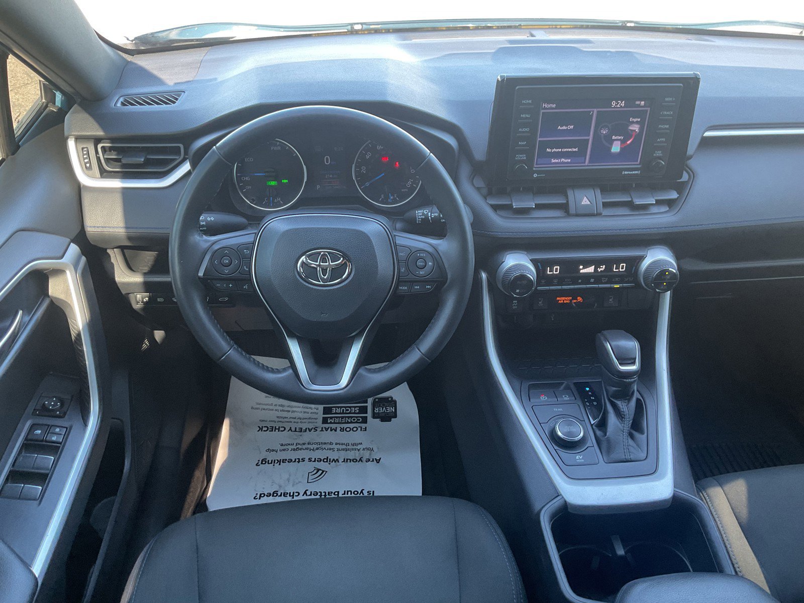 2022 Toyota RAV4 SE - Photo 20