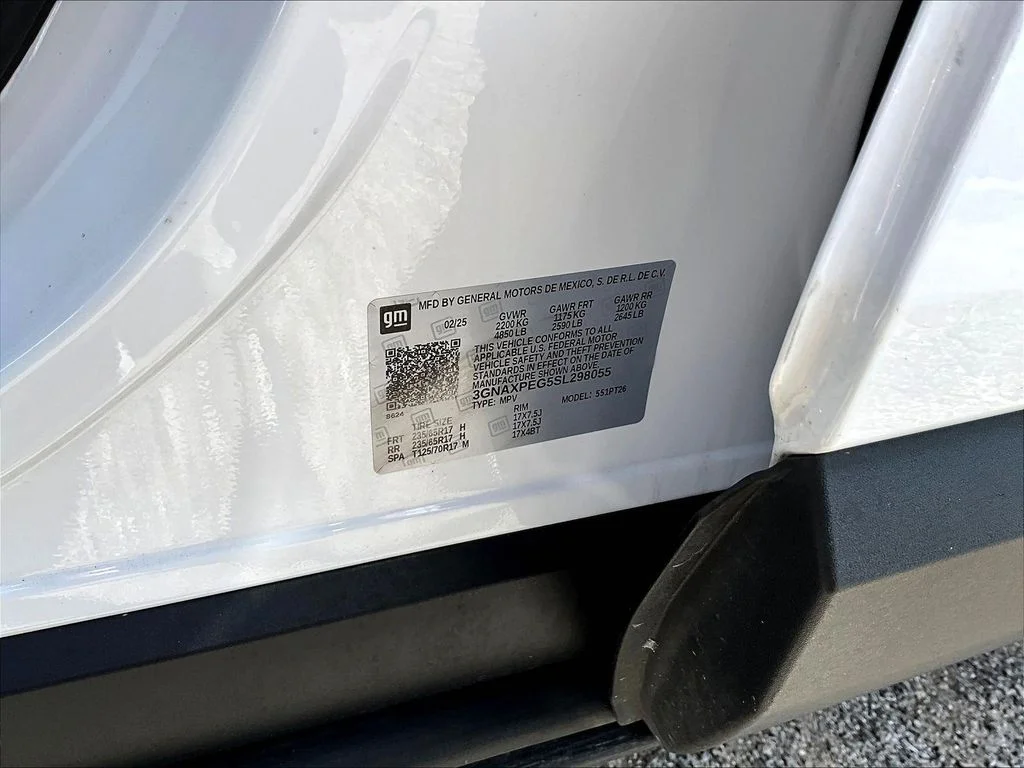 Used 2025 White Chevrolet LT image 23