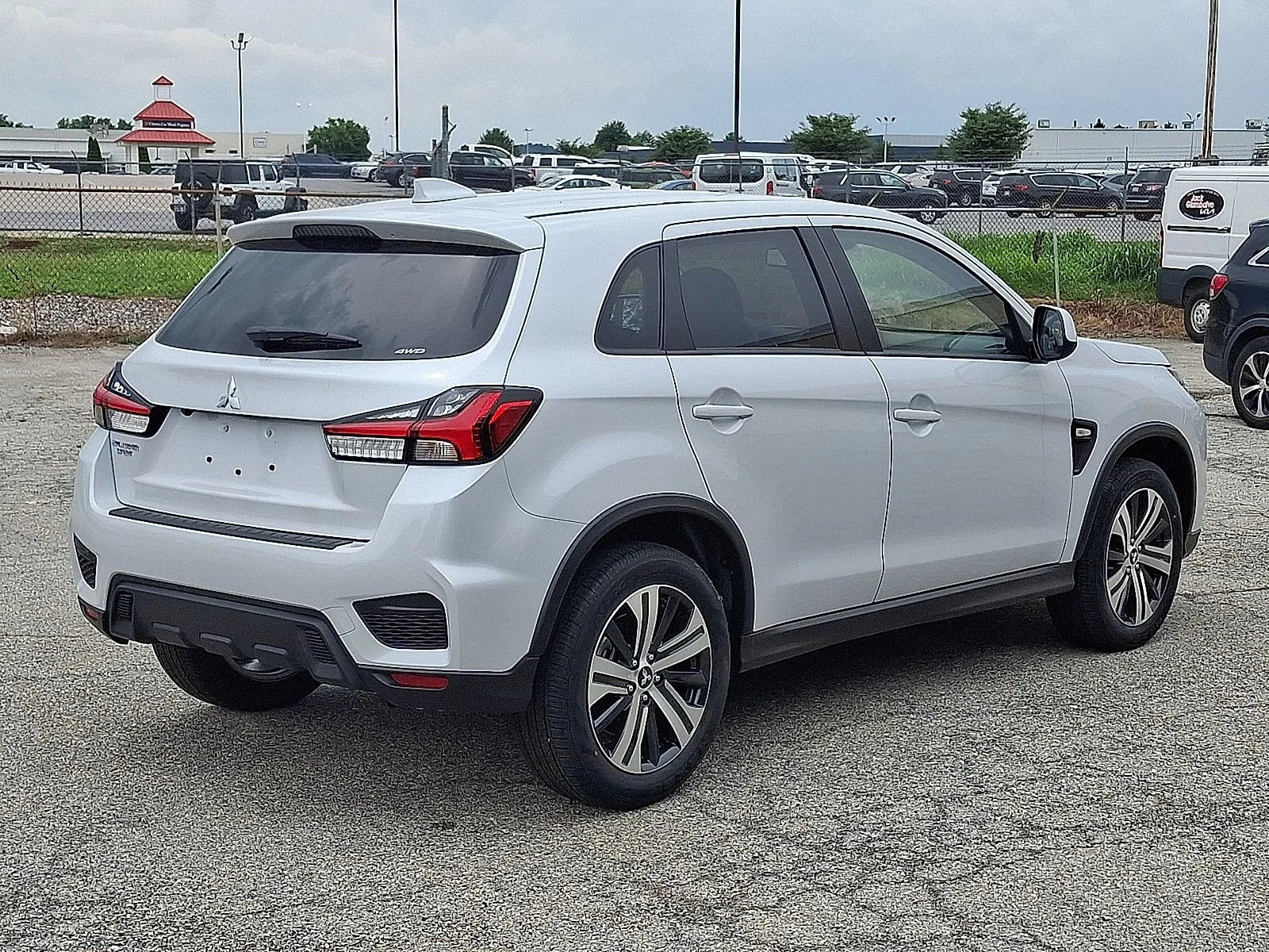 New 2026 White Mitsubishi 2.0 ES image 8