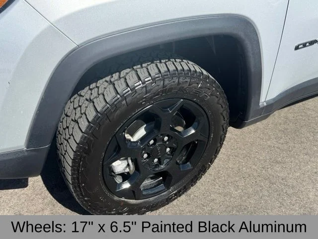 Used 2024 Silver Jeep Trailhawk image 12