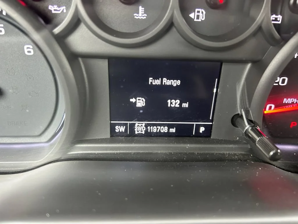 Used 2020 SUMMIT WHITE Chevrolet Custom image 20