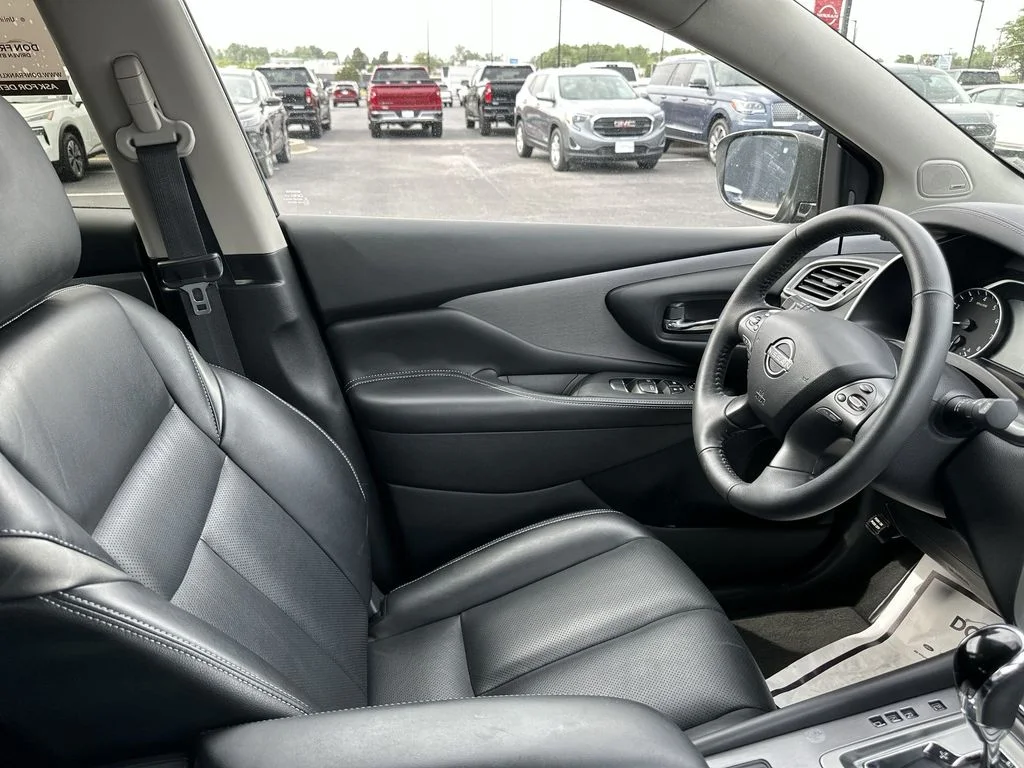Used 2023 Black Nissan SL image 15