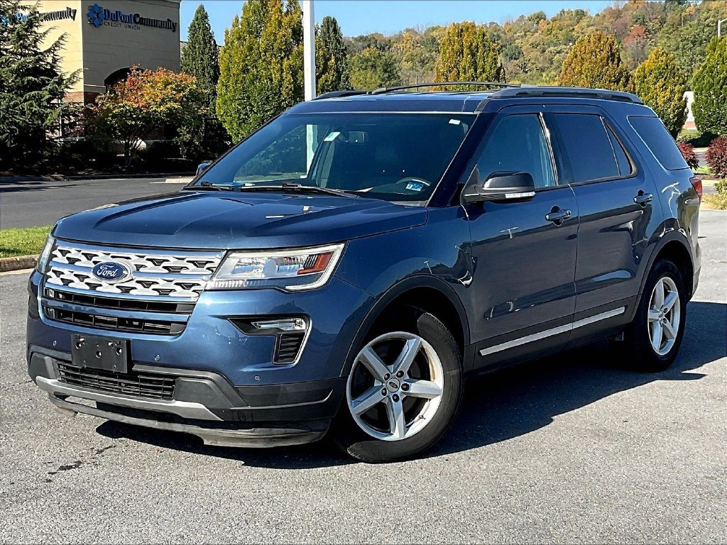 Used 2018 Blue Ford XLT image 2