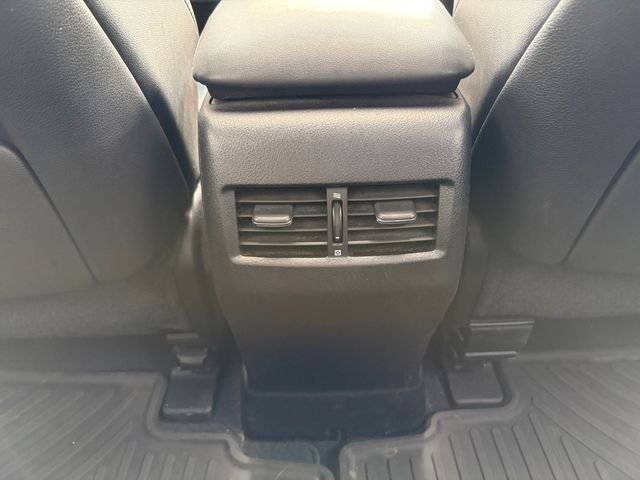 Used 2013  Lexus 350 image 19