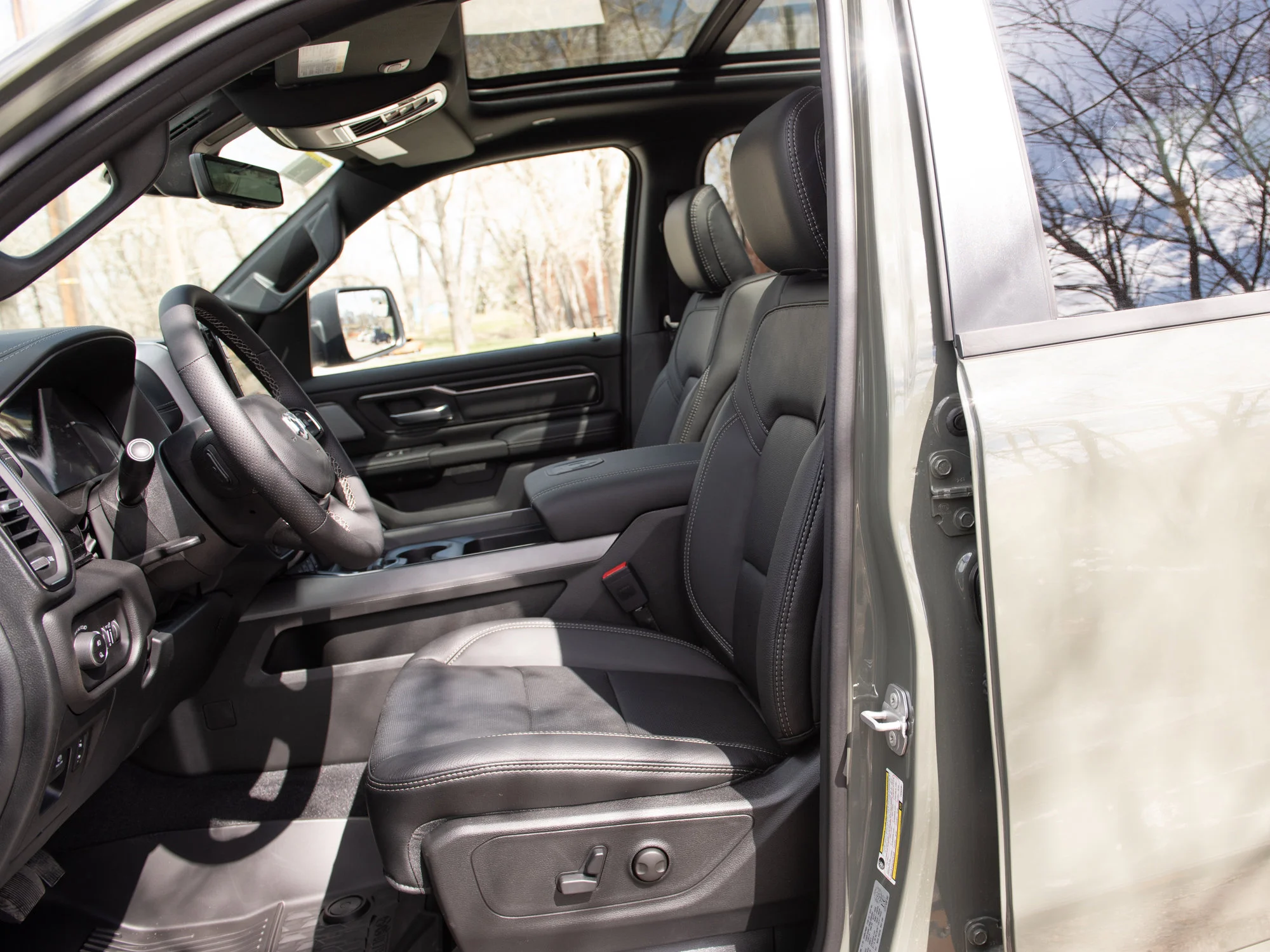 New 2026 canyon lake RAM Sport* image 18