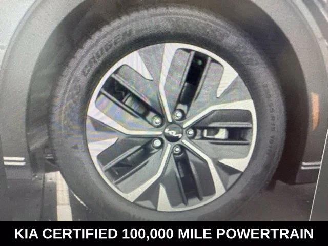 Used 2024 Gray Kia Light image 10