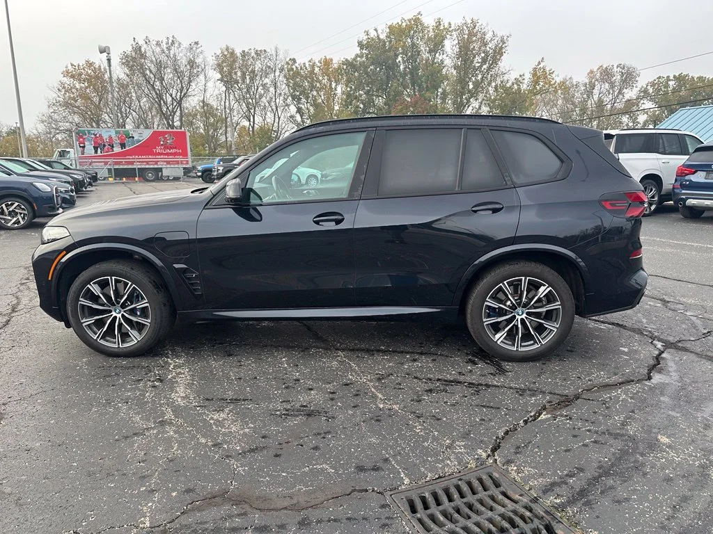 Used 2024 Carbon Black Metallic BMW xDrive50e image 3