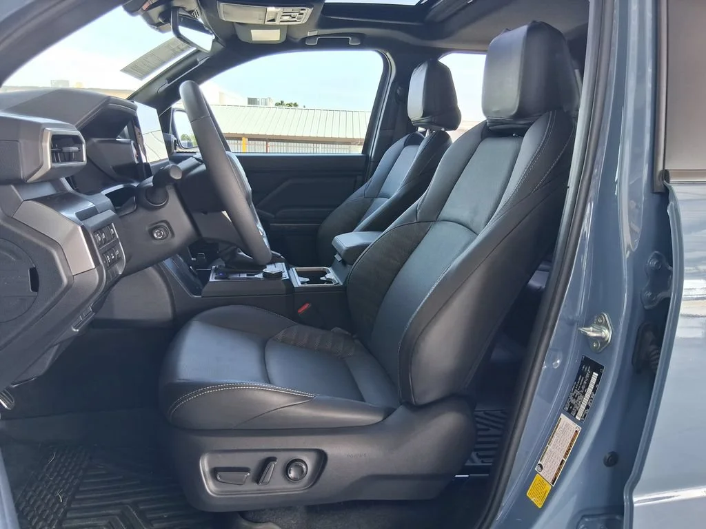 Used 2026 Blue Toyota SR5 image 17