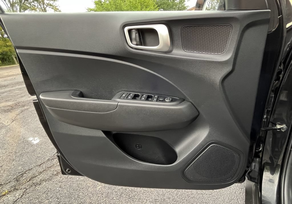 2023 Hyundai Venue SE - Photo 8