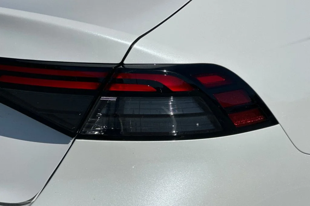 New 2026 Platinum White Pearl Honda LX image 29