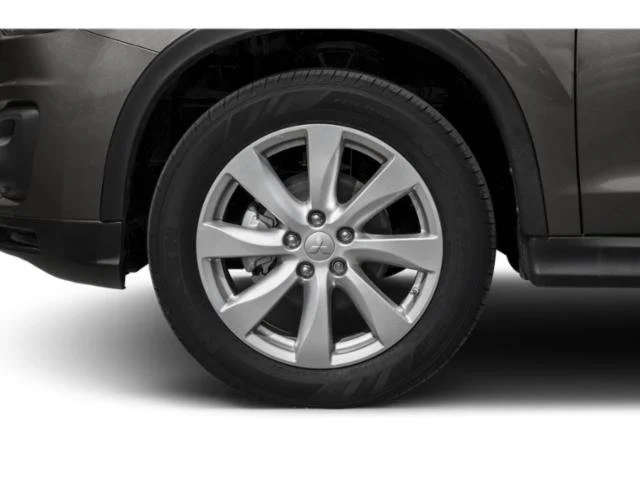 Used 2015  Mitsubishi 2.4 ES image 11