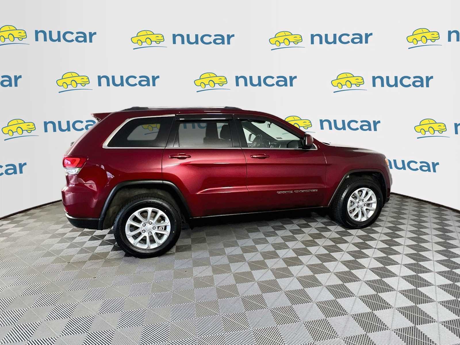 Used 2021 Velvet Red Pearlcoat Jeep Laredo E image 8