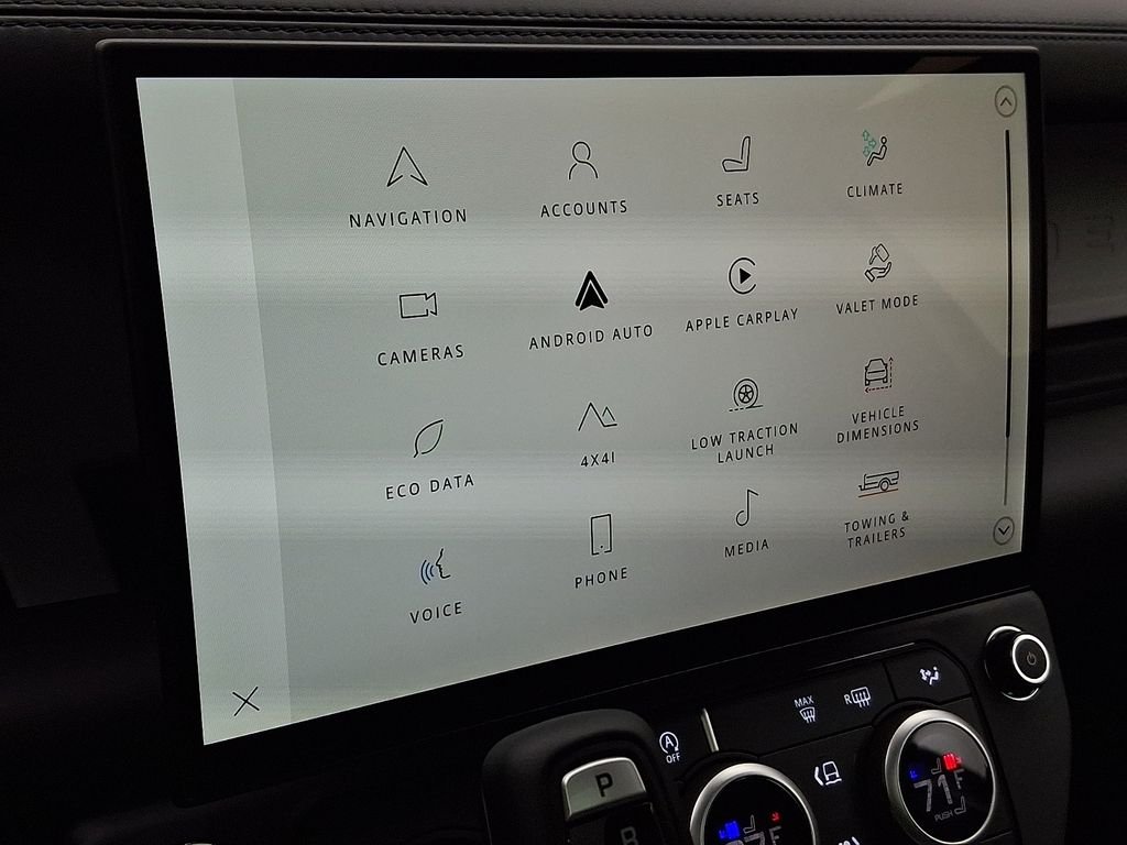 New 2026 Fuji White Land Rover X-Dynamic SE image 18