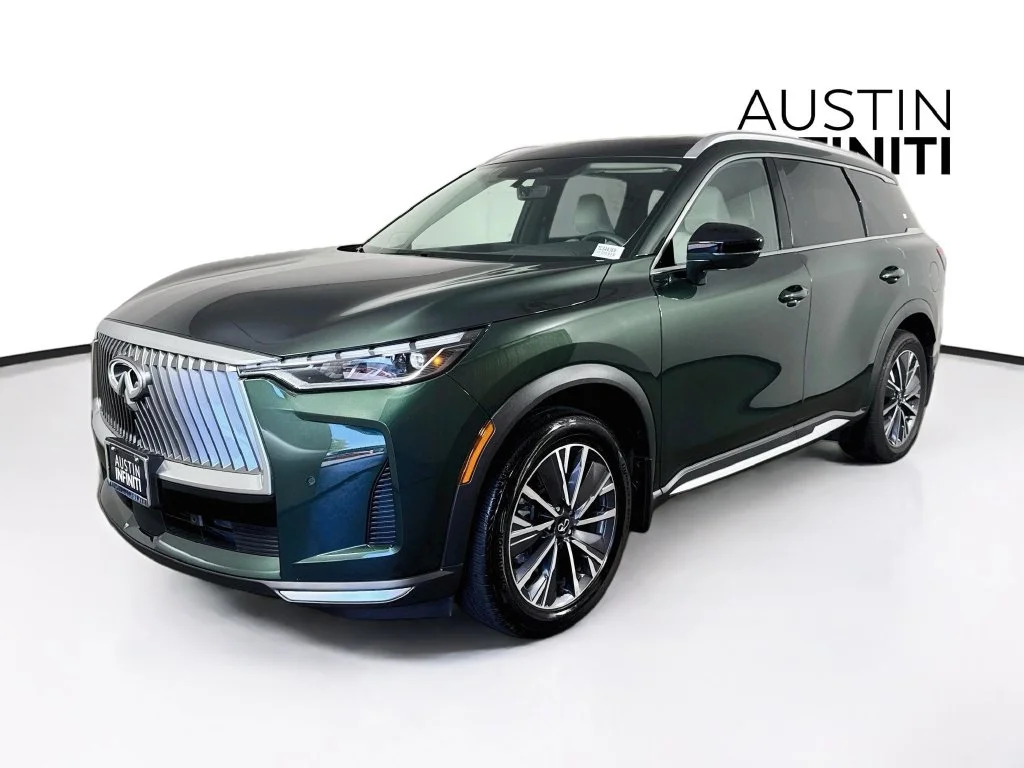 Certified Used 2026 Green INFINITI LUXE image 5