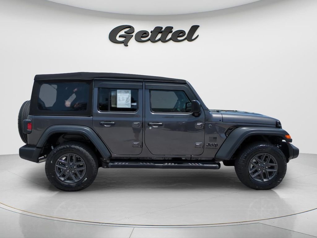 Used 2024 Gray Jeep Sport S image 4