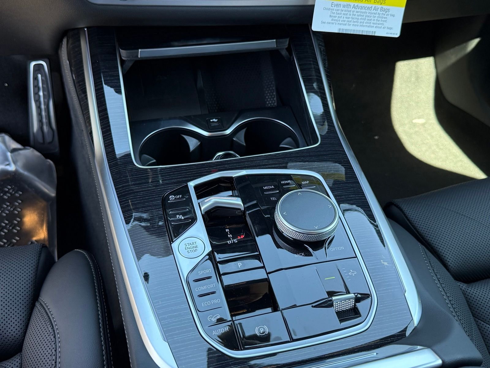 New 2027 Black Sapphire Metallic BMW xDrive40i image 27