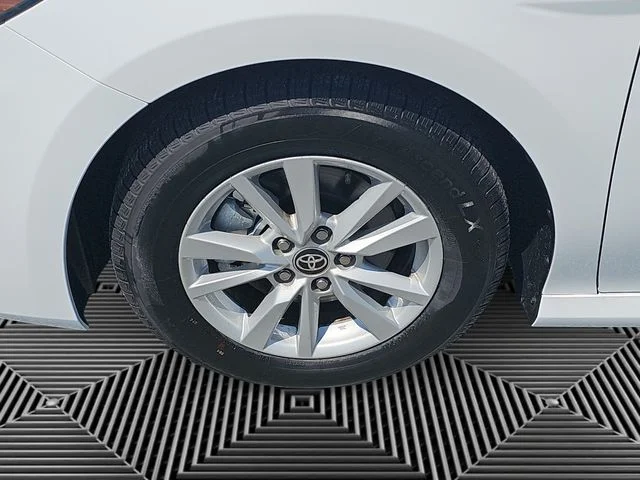 New 2026 Ice Cap Toyota LE image 12