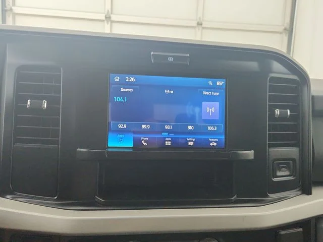 Used 2025 Oxford White Ford XLT image 24
