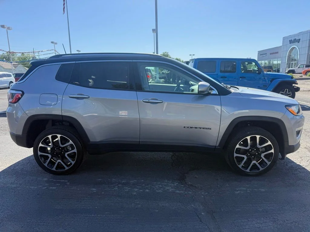 Used 2018 Silver Jeep Limited image 2
