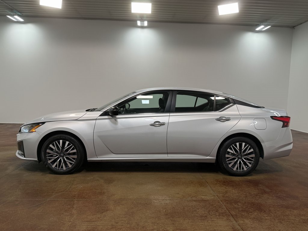 2024 Nissan Altima 2.5 SV photo 4