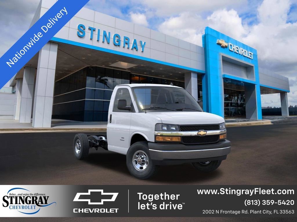 2025 Chevrolet Express's photo