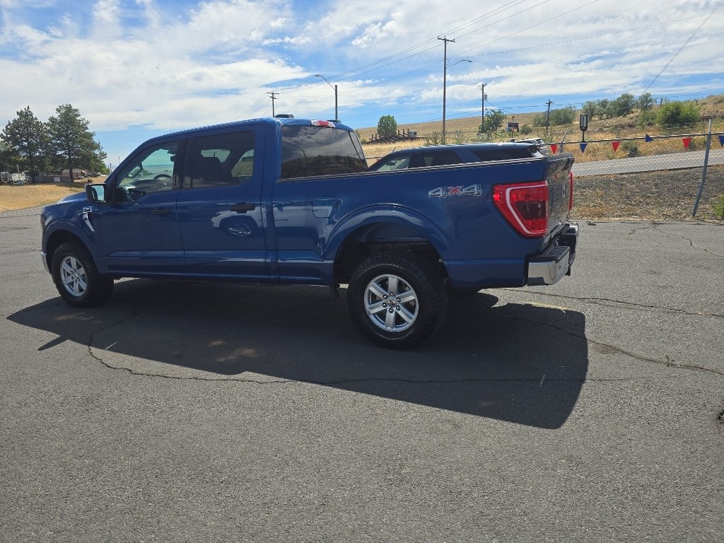 Used 2023 Blue Ford XLT image 3