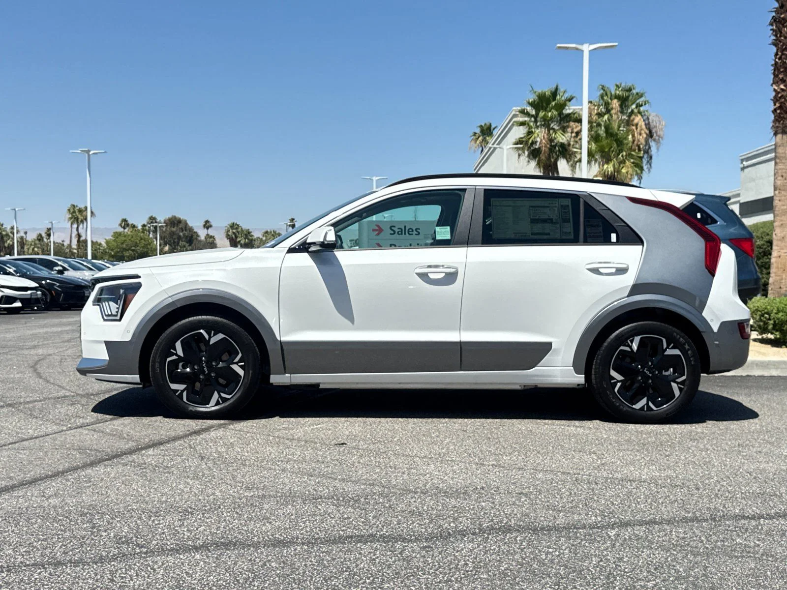 New 2026 White Kia Wave image 6