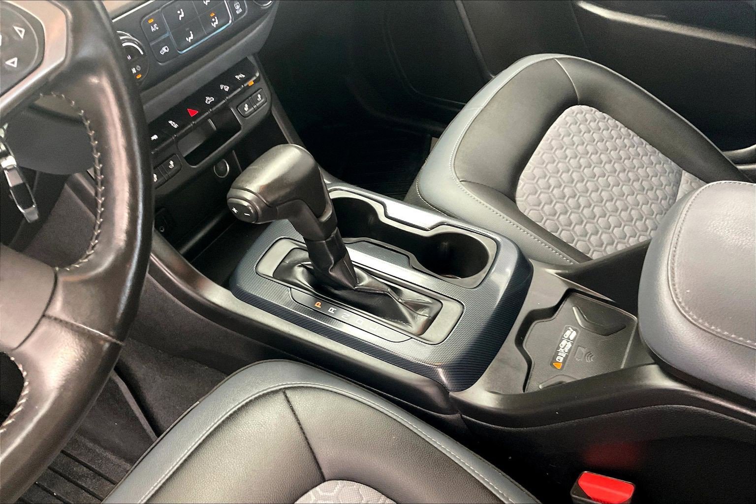 Used 2019 Black Chevrolet 2WD Z71 image 16