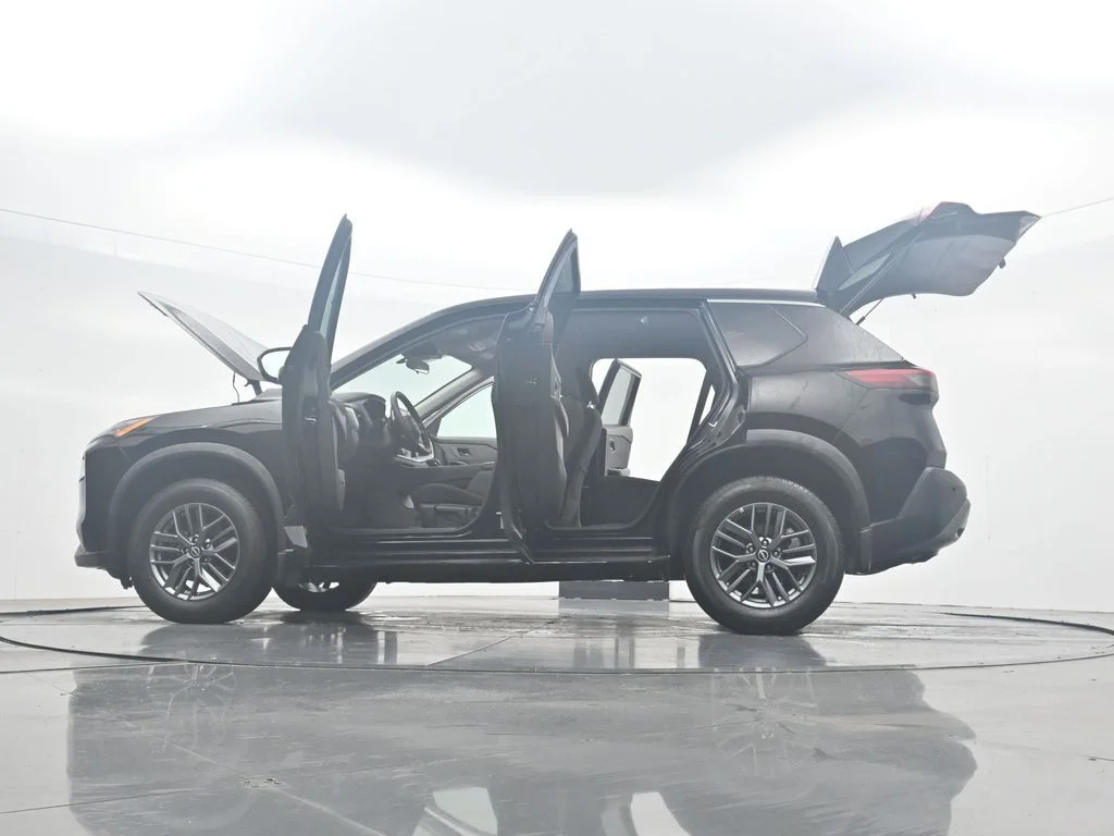 Used 2023 Black Nissan S image 43