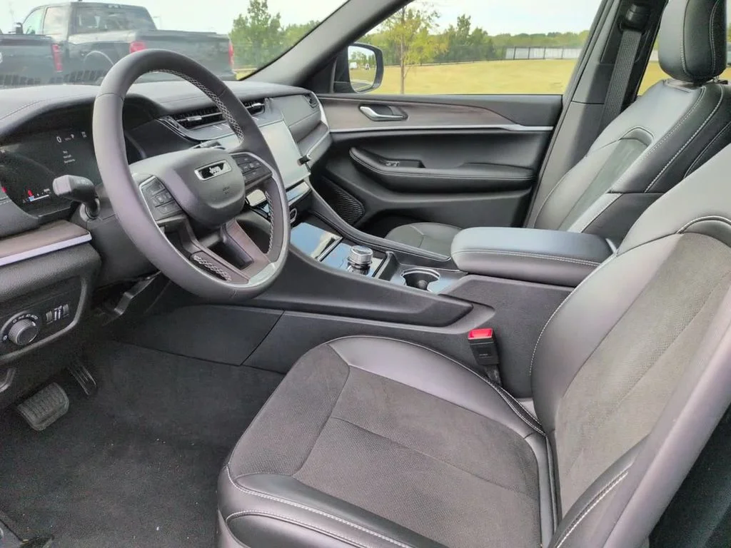 New 2026 Black Jeep Altitude image 21