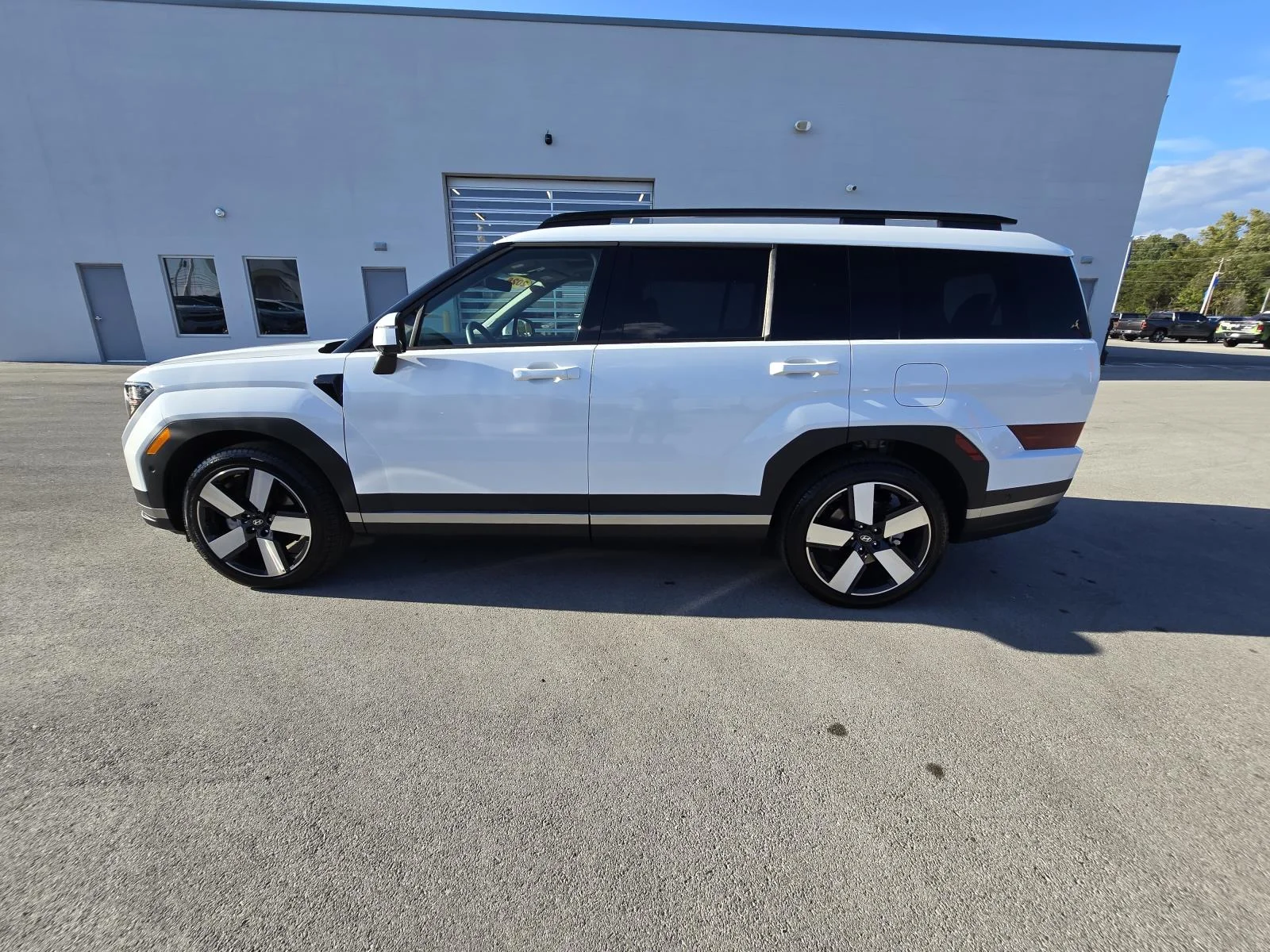 Used 2026 Serenity White Hyundai Limited 7P image 4