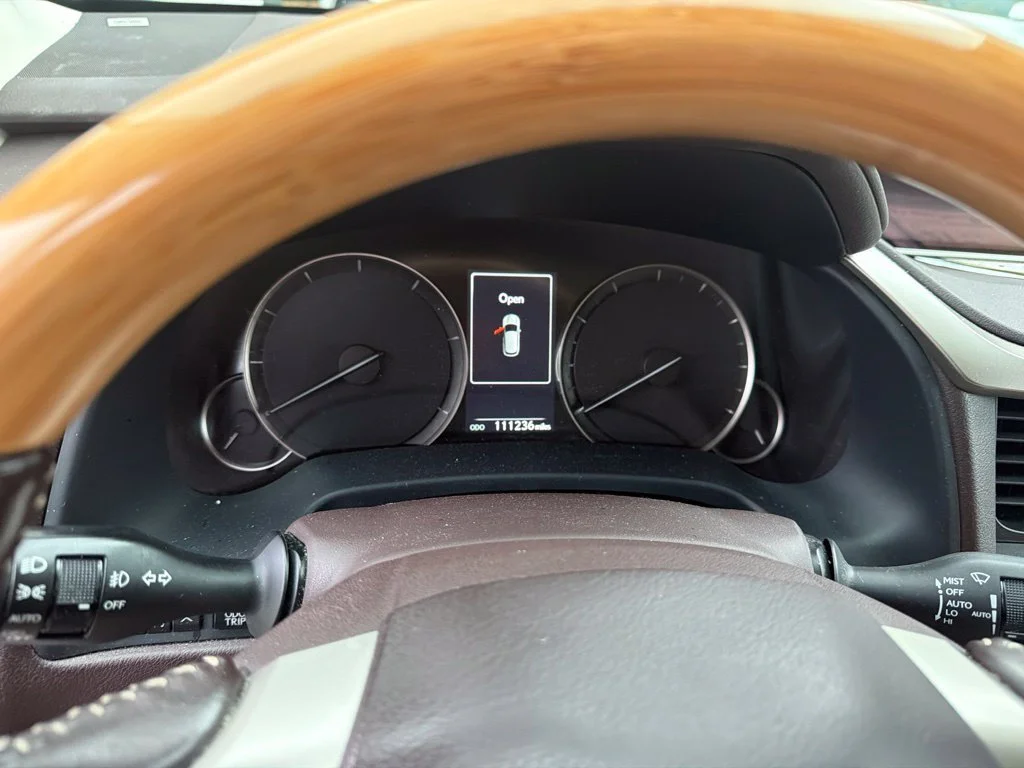 Used 2019 Obsidian Lexus 350L Luxury image 25