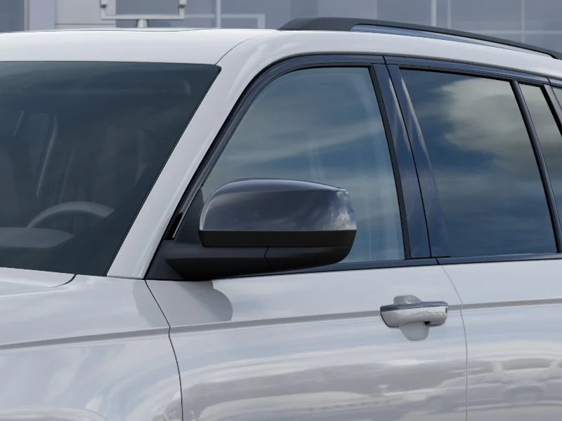 New 2025 Bright White Clear-Coat Exterior Paint Jeep Laredo image 38
