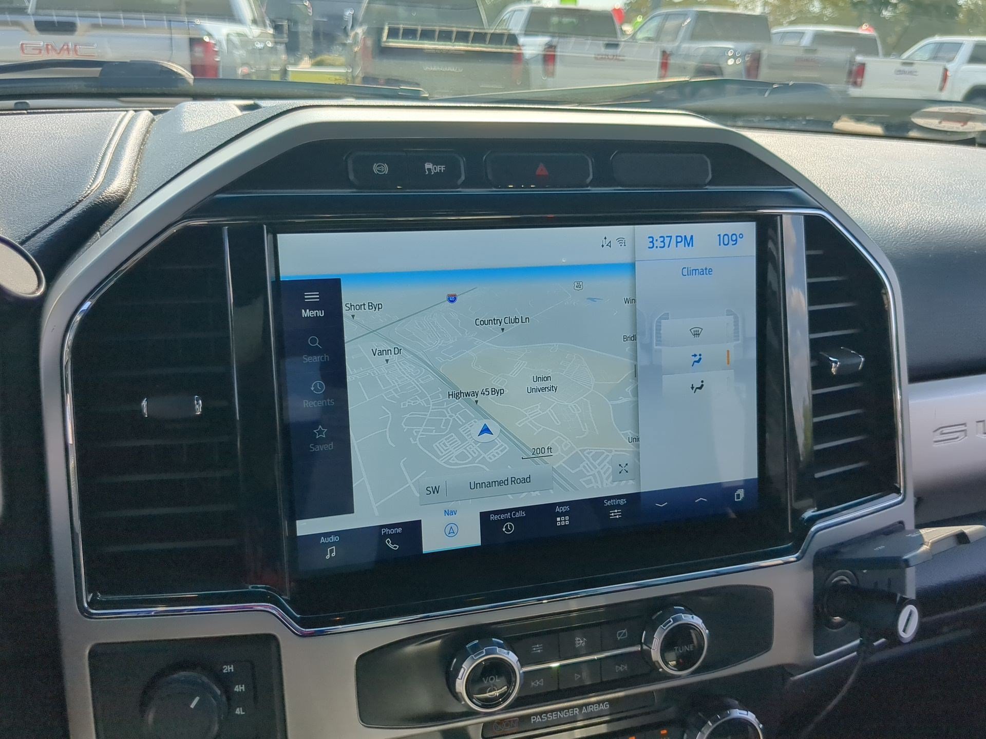 Used 2022  Ford XL image 17
