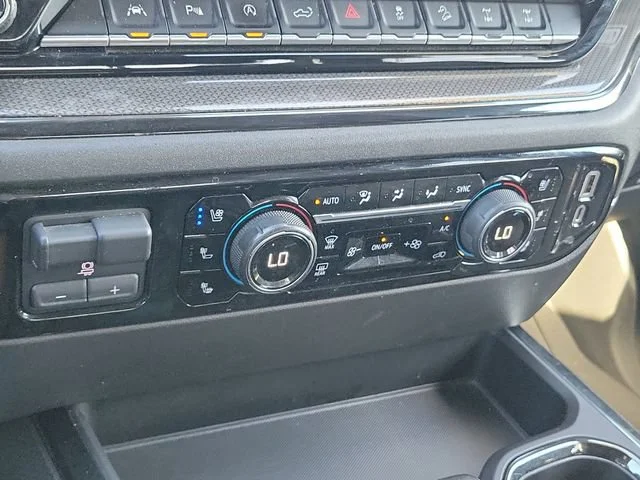 2022 Chevrolet Silverado 1500 ZR2 - Photo 34