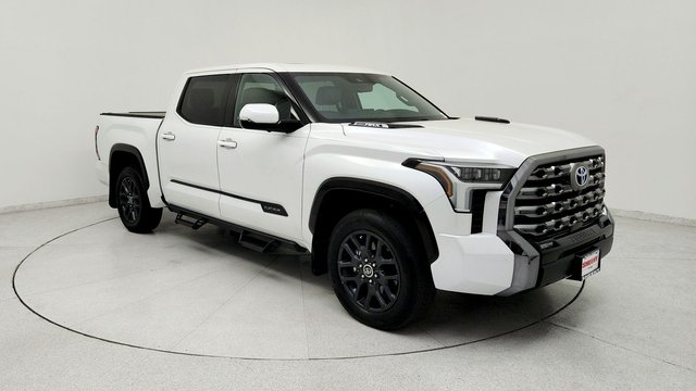 2023 Toyota Tundra Hybrid Platinum