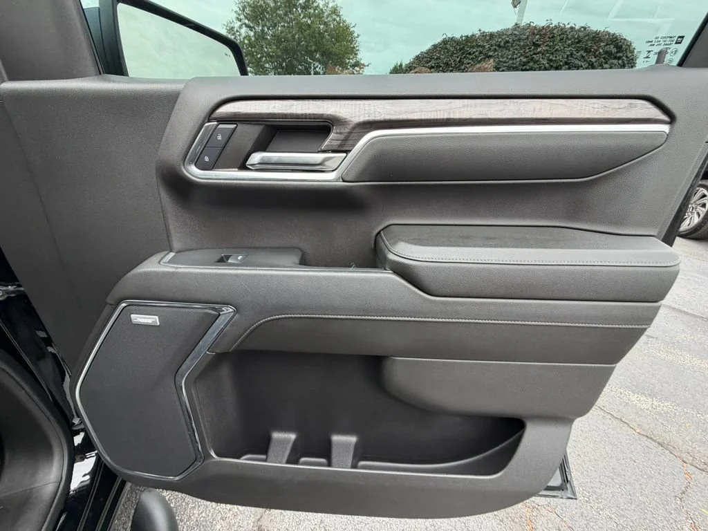 2024 Chevrolet Silverado 1500 LTZ - Photo 19