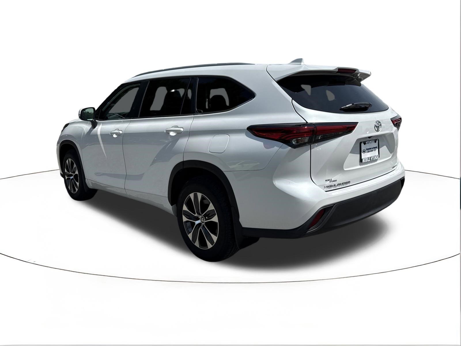 2023 Toyota Highlander XLE - Photo 5