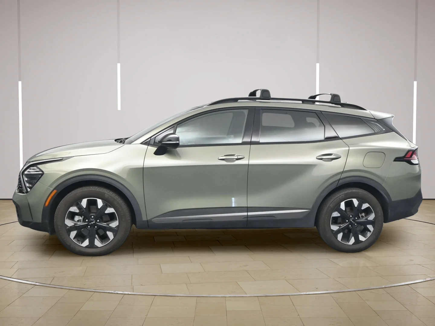 Used 2024 Jungle Green Kia X-Line image 4