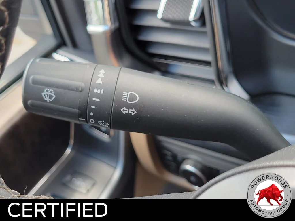 Used 2026 White Ford Lariat image 31