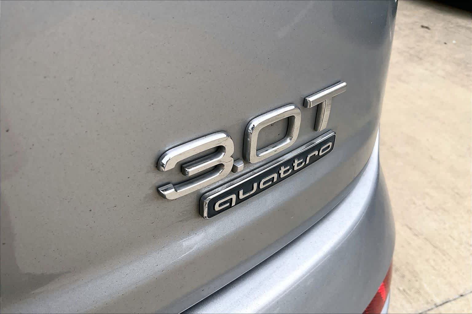 Used 2018 Florett Silver Metallic Audi Prestige image 10