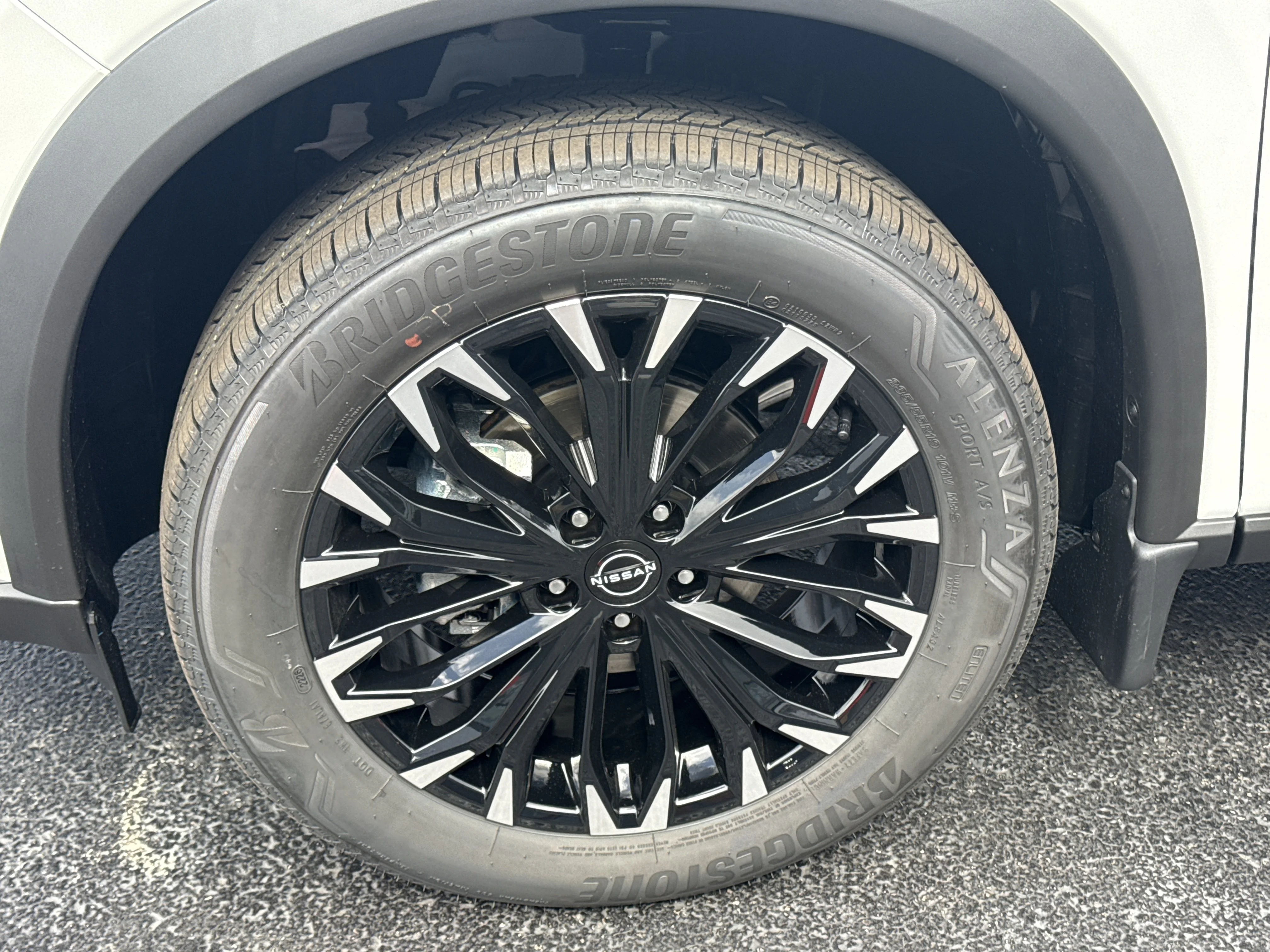 New 2026 Everest White Pearl Tricoat Nissan Dark Armor AWD image 15