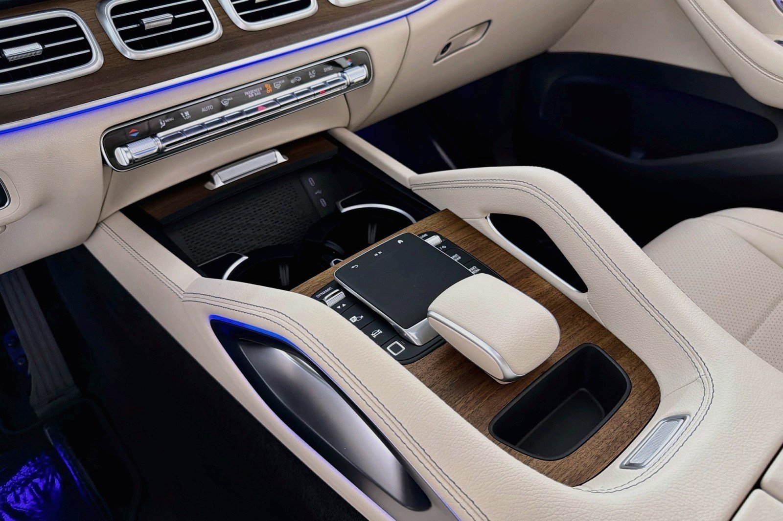 New 2026 Polar White Mercedes-Benz GLE 450 4MATIC® SUV image 5