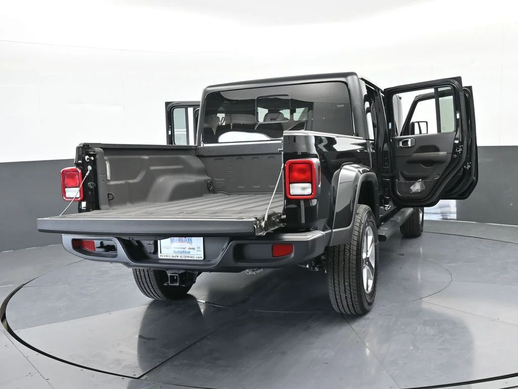 Used 2024 Black Clearcoat Jeep Sport S image 75
