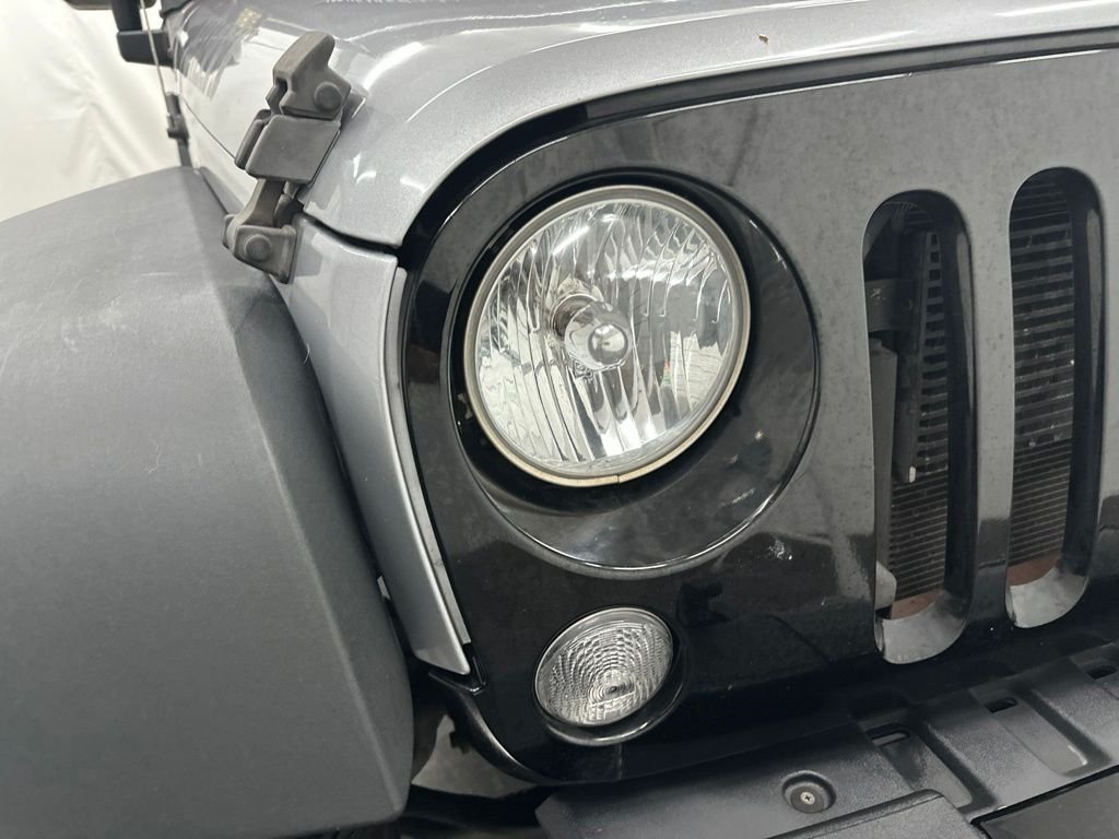 Used 2015 Silver Jeep Sport image 7