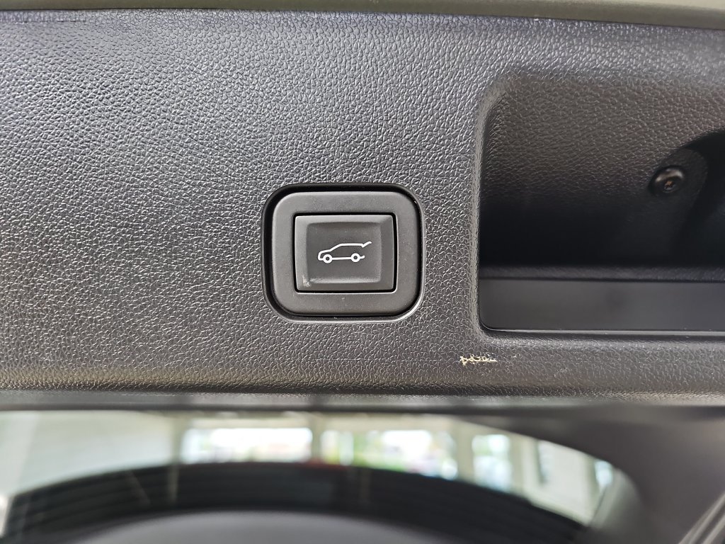 Used 2024 Sterling Gray Metallic Chevrolet 2LT image 17