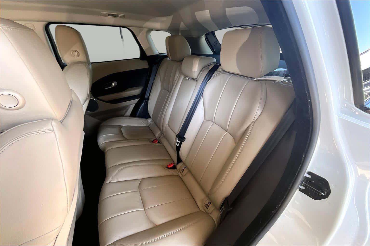 Used 2018 Fuji White Land Rover SE image 20