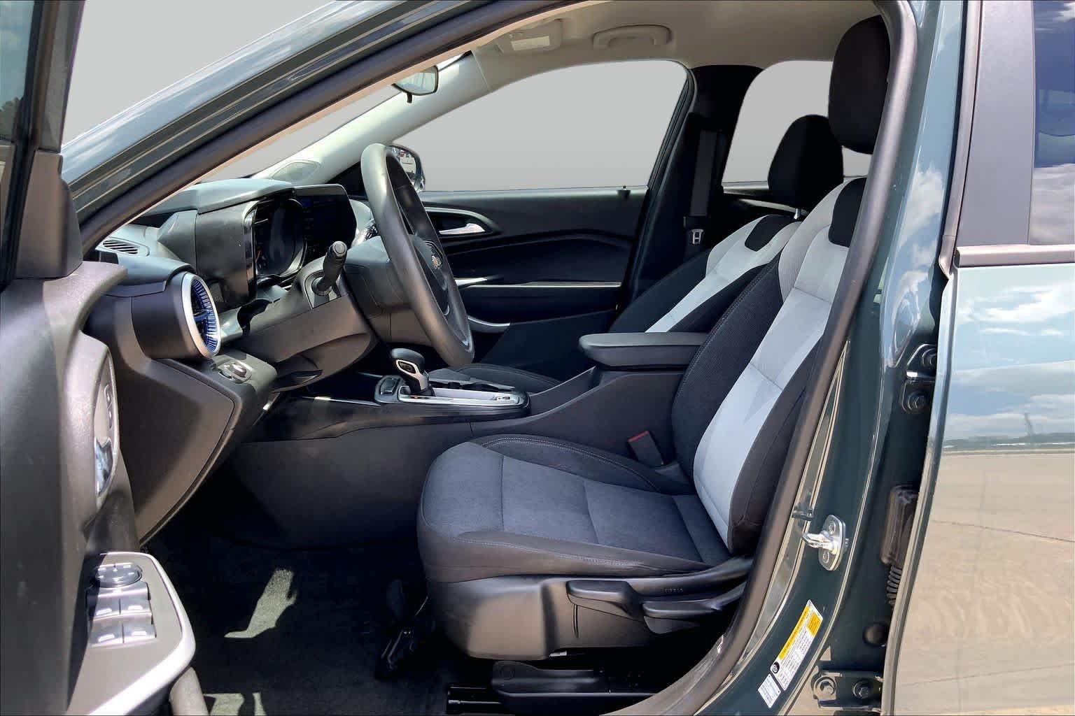 Used 2025 Cypress Gray Chevrolet LS image 8