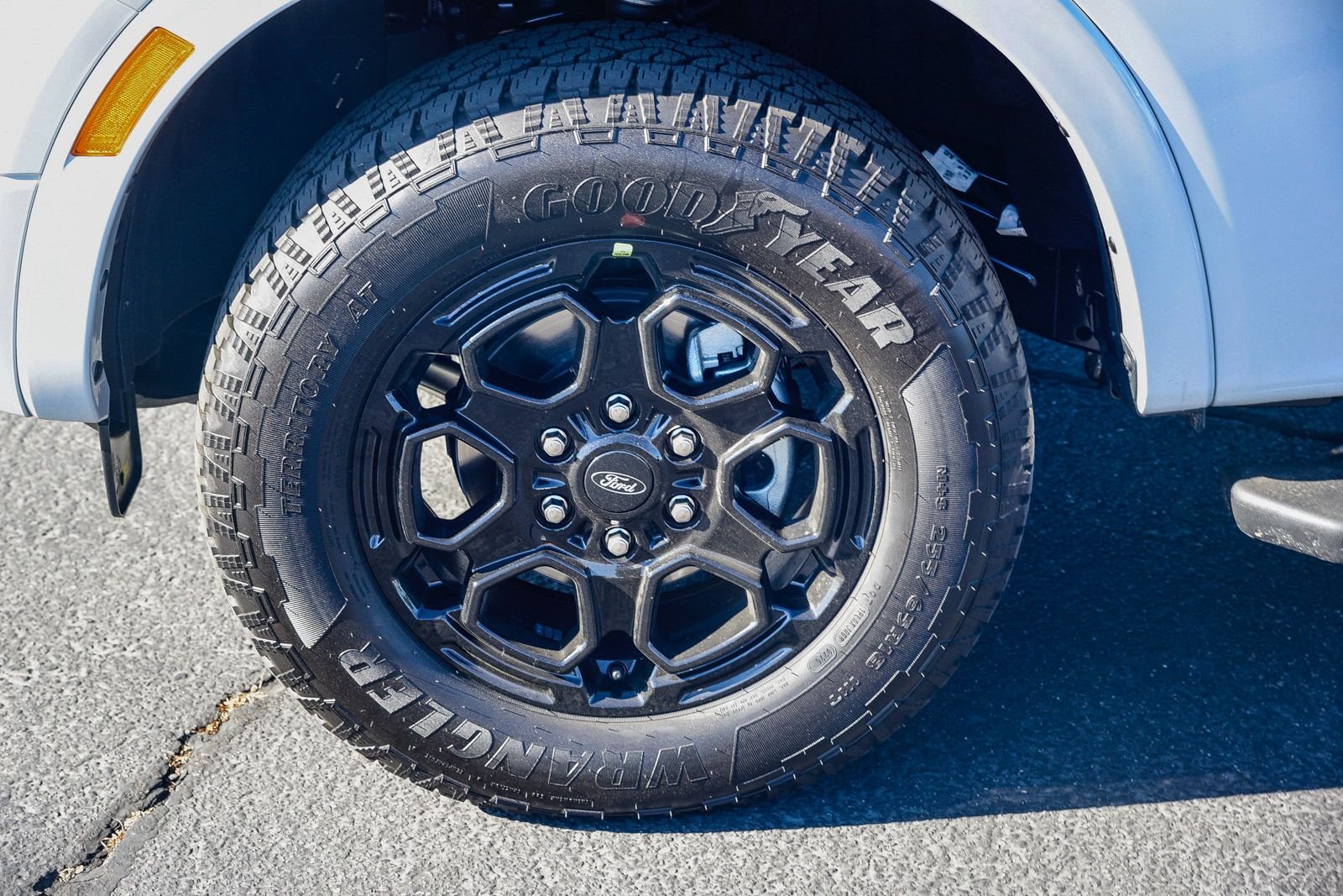 New 2026 Avalanche Ford XLT image 9