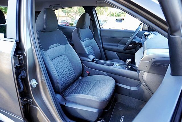 Used 2025 Brown Nissan SV image 11